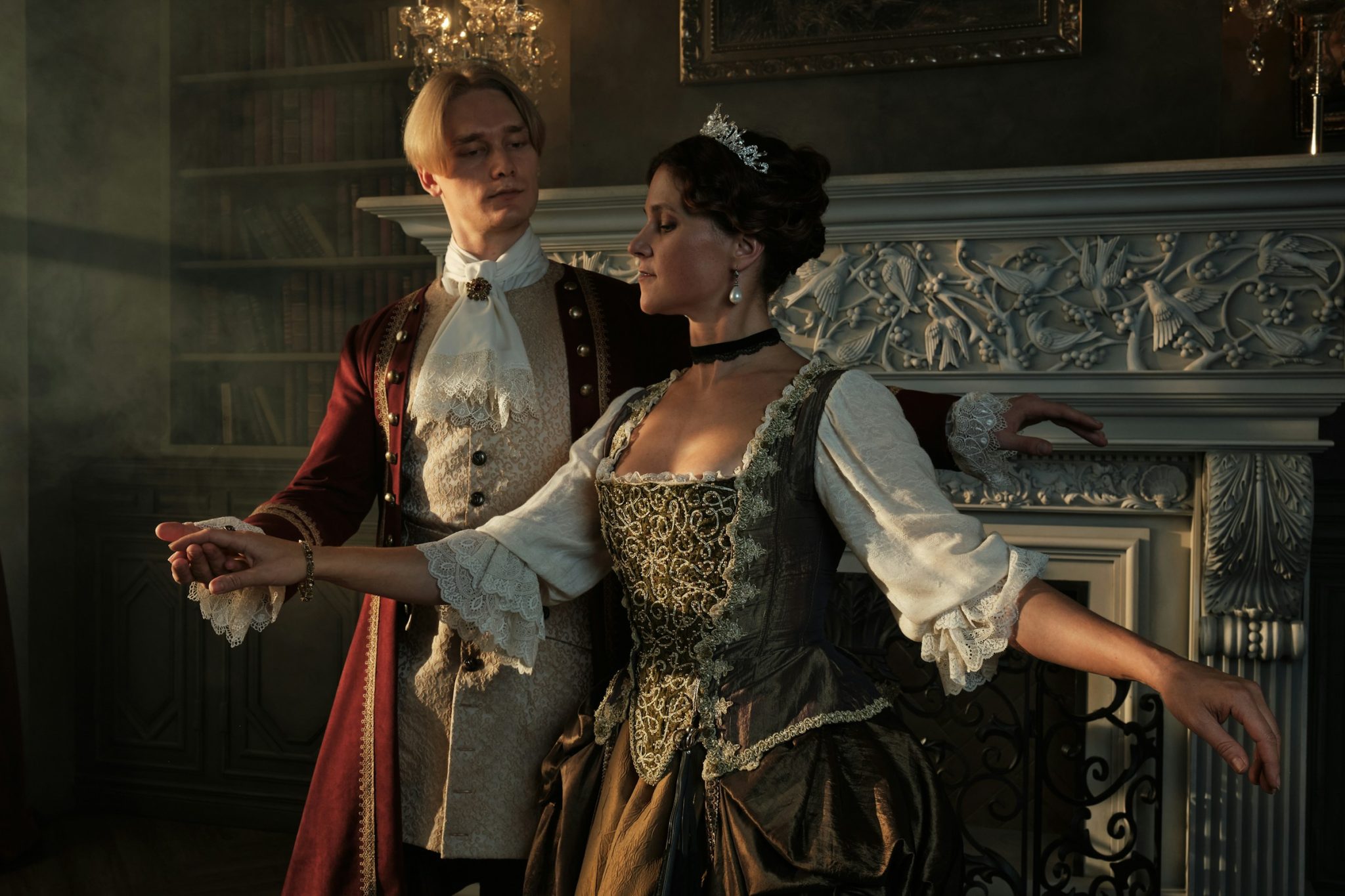 How to build a complete renaissance outfit around one dress