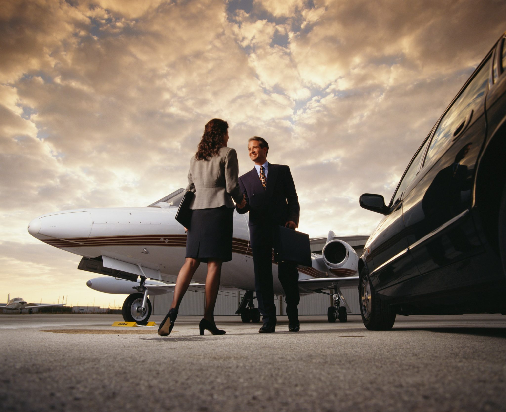 How to choose the right limo service in new york for airport and city travel