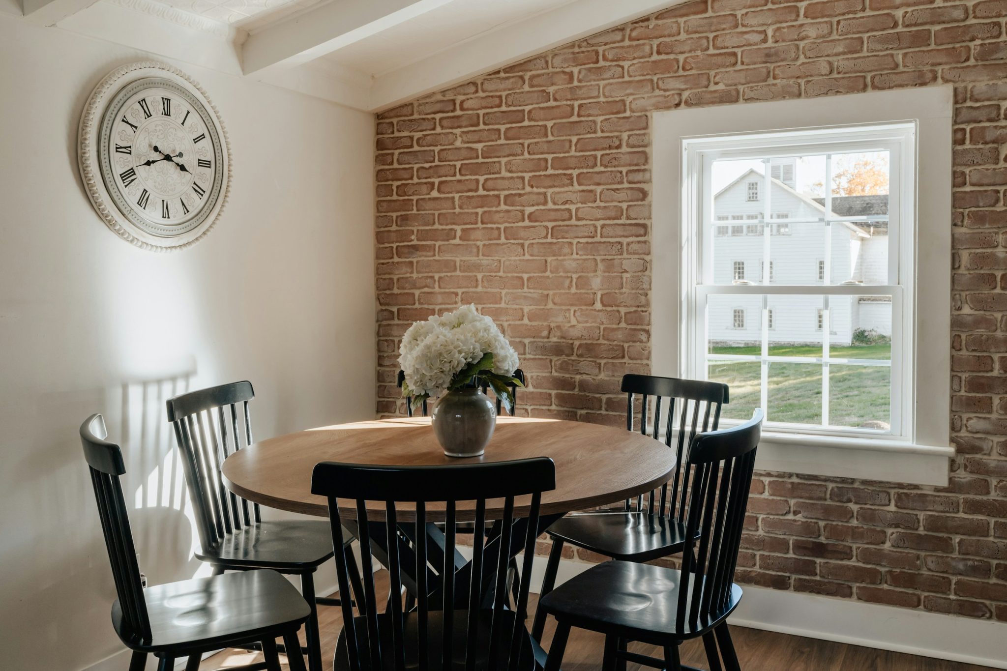 6 best wall clocks reviewed 2026: elevate your space with timeless timekeepers