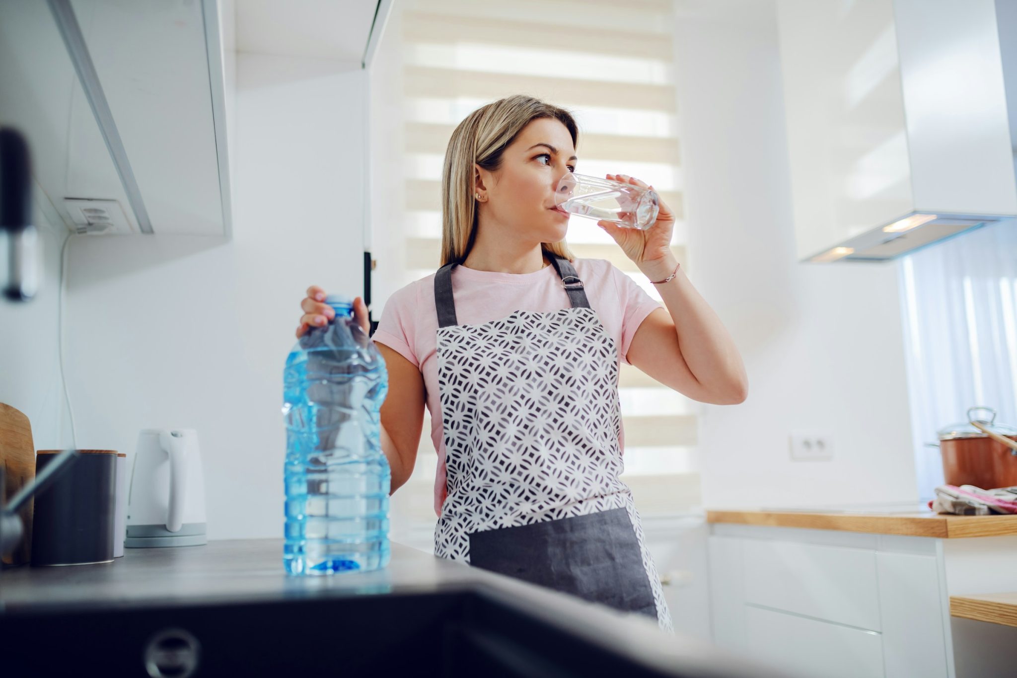 The practical benefits of having bottled water delivered at home