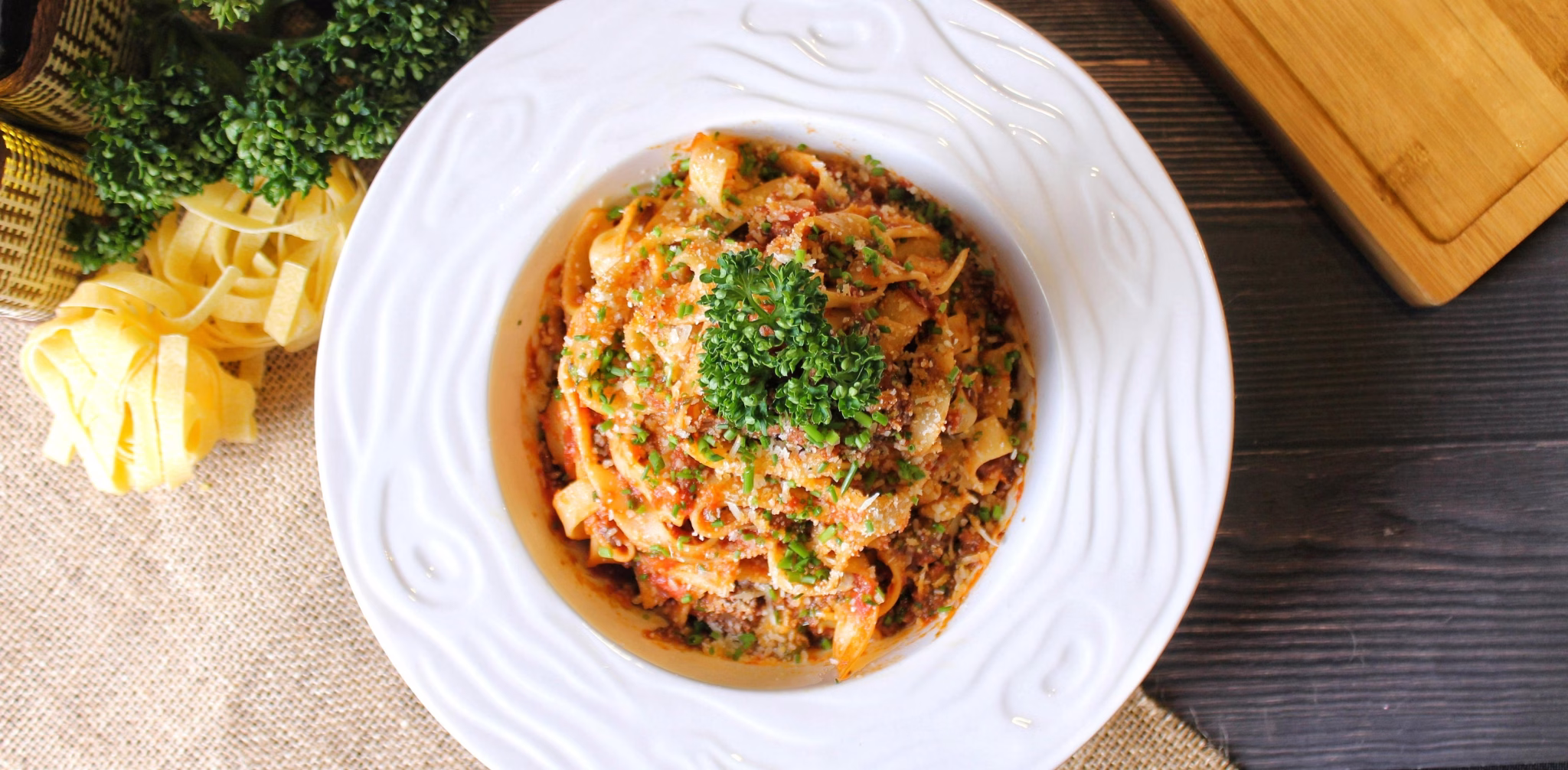 Pasta dinner for carb loading before endurance exercise