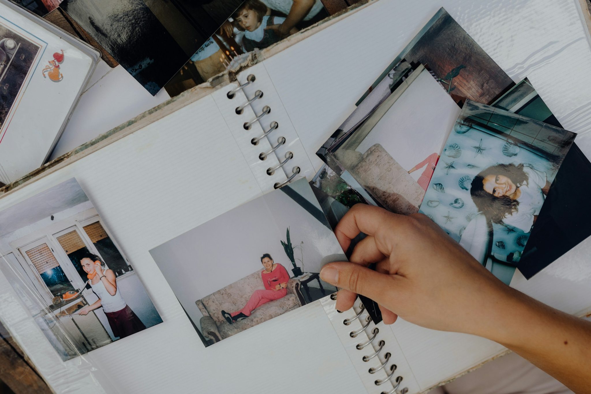 Keep your memories close: a guide to printing your photos 1 we take thousands of pictures every year. We snap shots of our pets sleeping, our friends laughing at dinner, and beautiful sunsets during evening walks. These images quickly pile up on our phones and hard drives. Often, they sit there untouched and unseen. Scrolling through a screen simply does not compare to the feeling of holding a physical photograph in your hands.