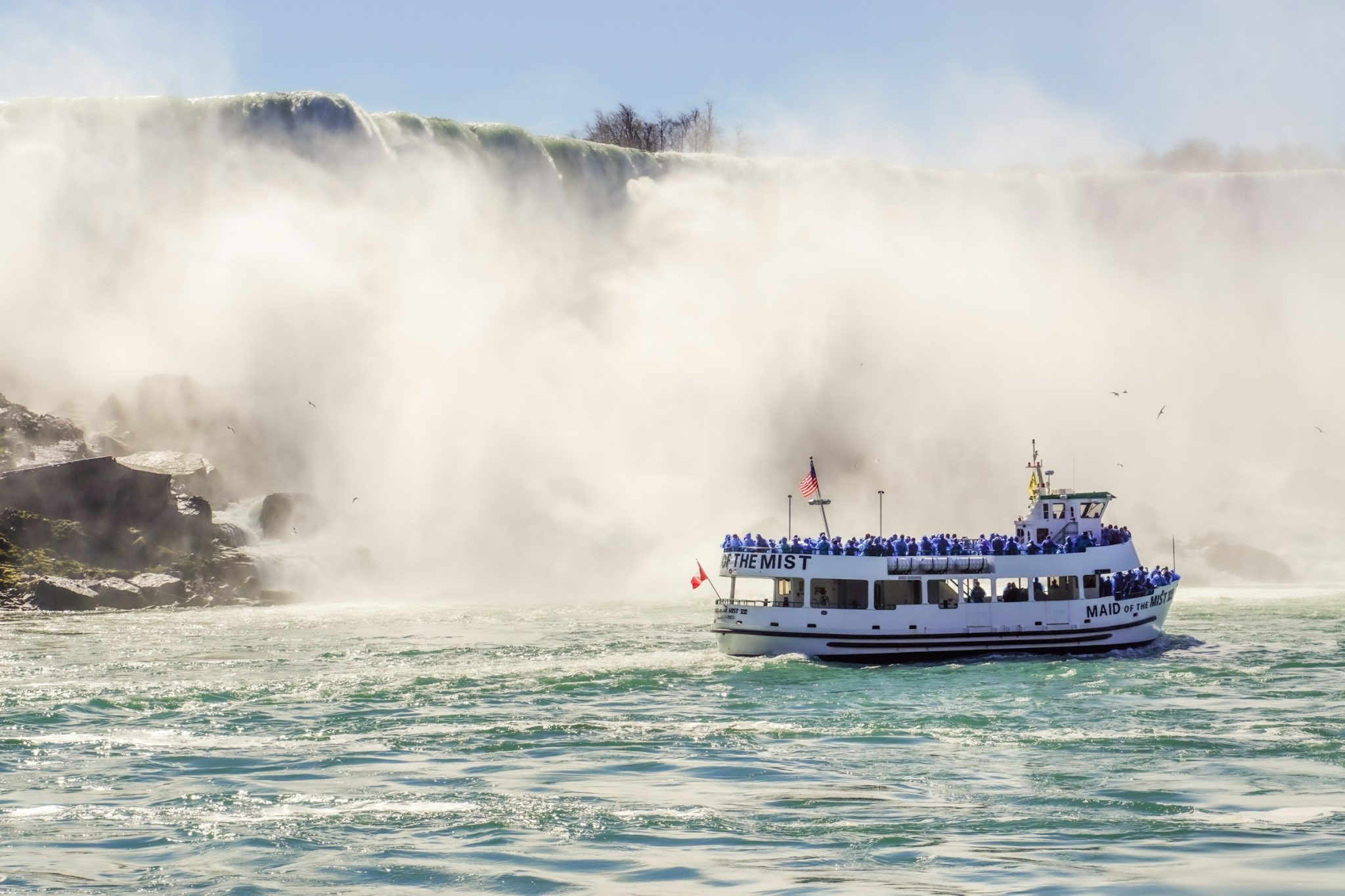 Niagara falls canada tours vs usa tours: what visitors should expect 2 niagara falls is one of the most recognizable natural landmarks in the world, and it is unique because it can be experienced from two countries. The waterfalls sit directly between canada and the united states, giving visitors the option to view them from either side of the niagara river.