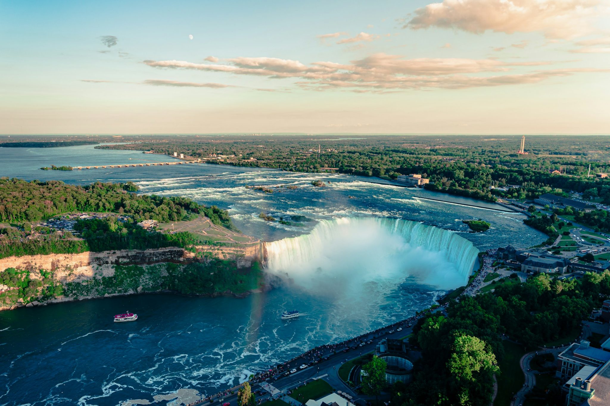 Niagara falls canada tours vs usa tours: what visitors should expect 1 niagara falls is one of the most recognizable natural landmarks in the world, and it is unique because it can be experienced from two countries. The waterfalls sit directly between canada and the united states, giving visitors the option to view them from either side of the niagara river.