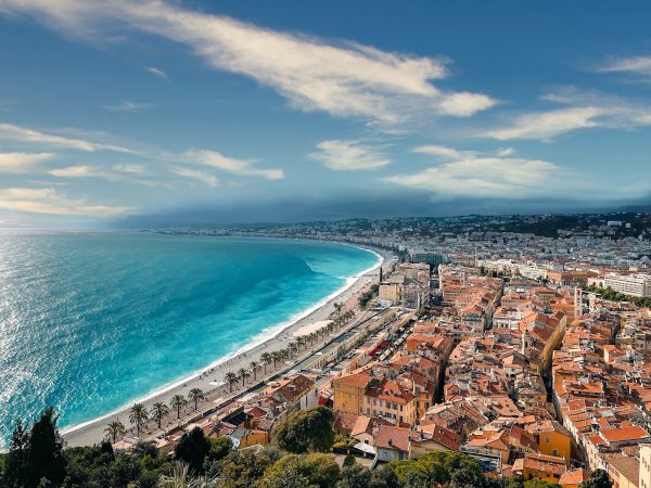 Private helicopter to nice for weekend escapes, coastal dining, and fast airport connections