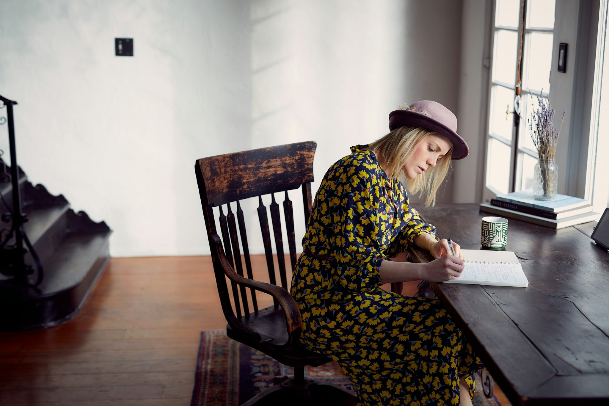 Counselor vs. Therapist: how to choose the right expert for you