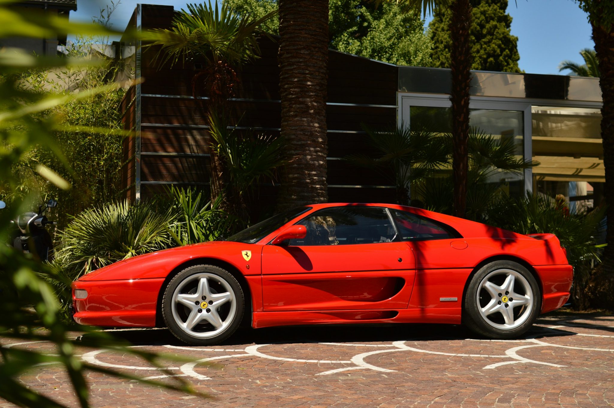 Ferrari vs lamborghini: how to pick the right supercar for you
