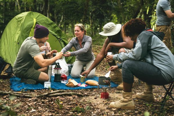 The most common carry knives to bring on a camping trip
