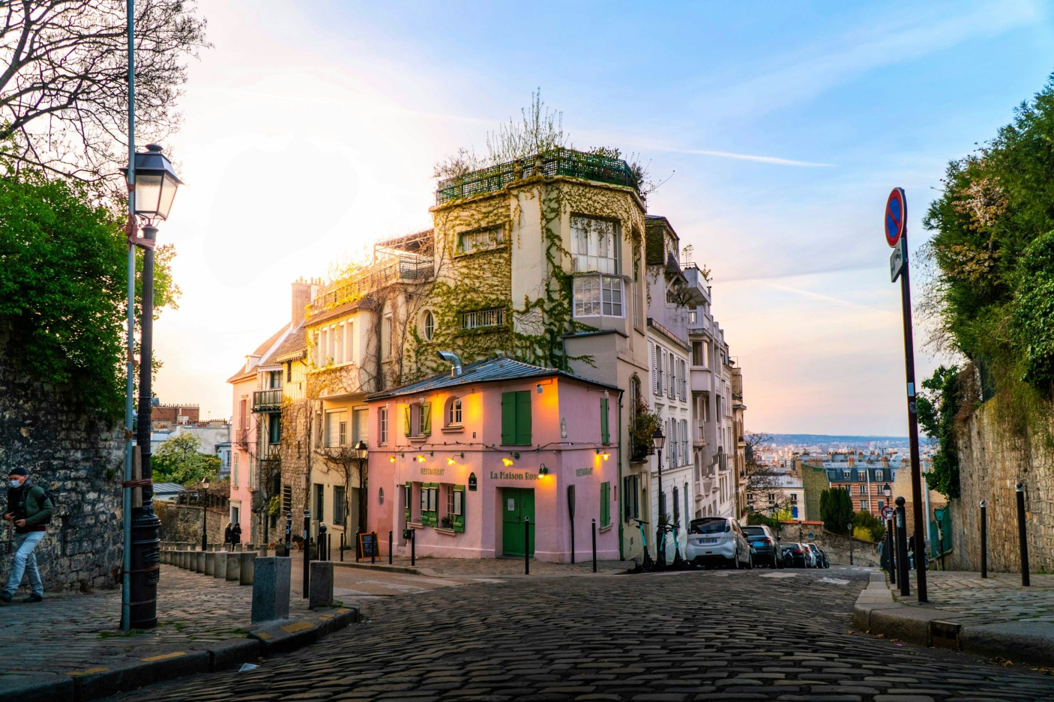 Understanding booking policies for holiday rentals in france