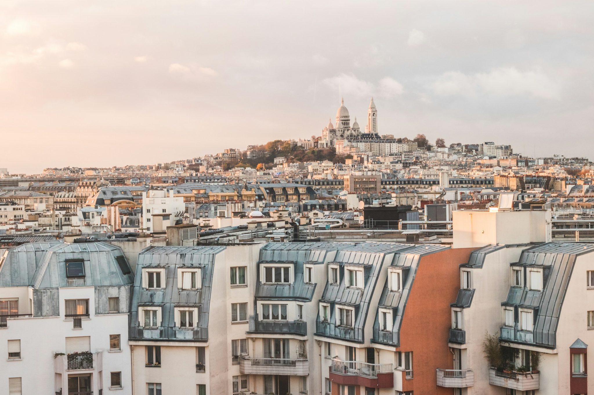 Understanding booking policies for holiday rentals in france