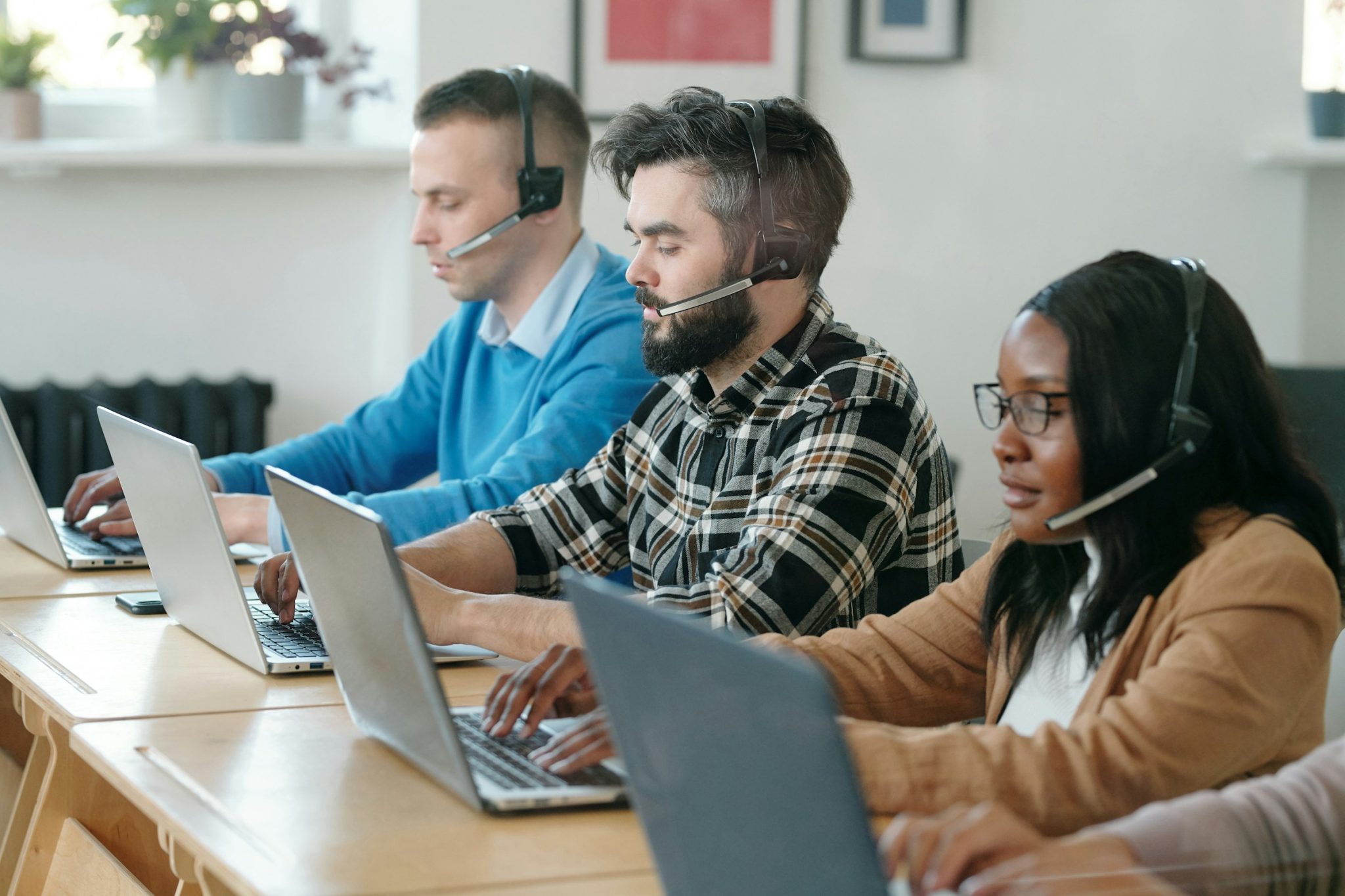 Key cx automation features that improve customer service