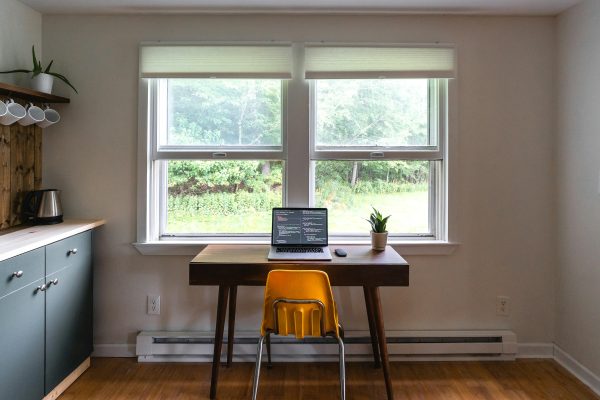 How to choose and install replacement window screens in bulk