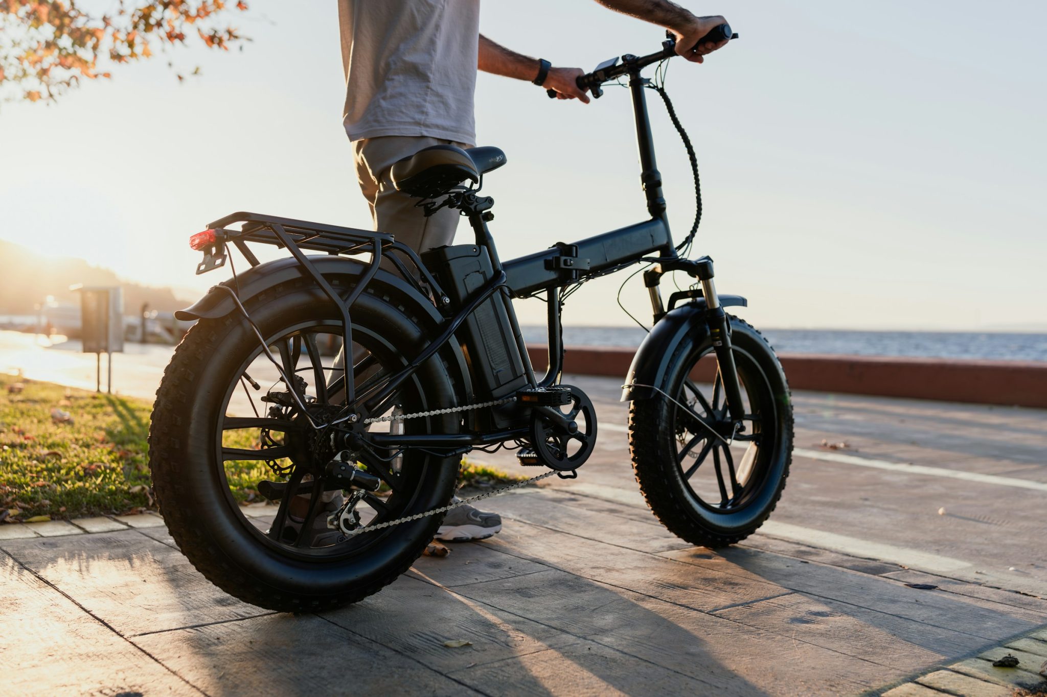 Seat height before horsepower: how to choose an electric dirt bike you can control at a stop