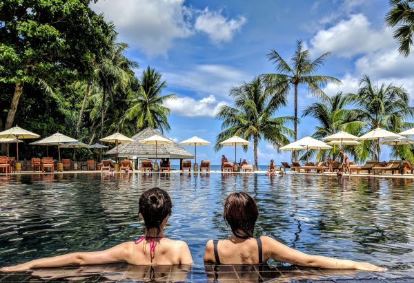 The ultimate guide to planning a luxury group getaway