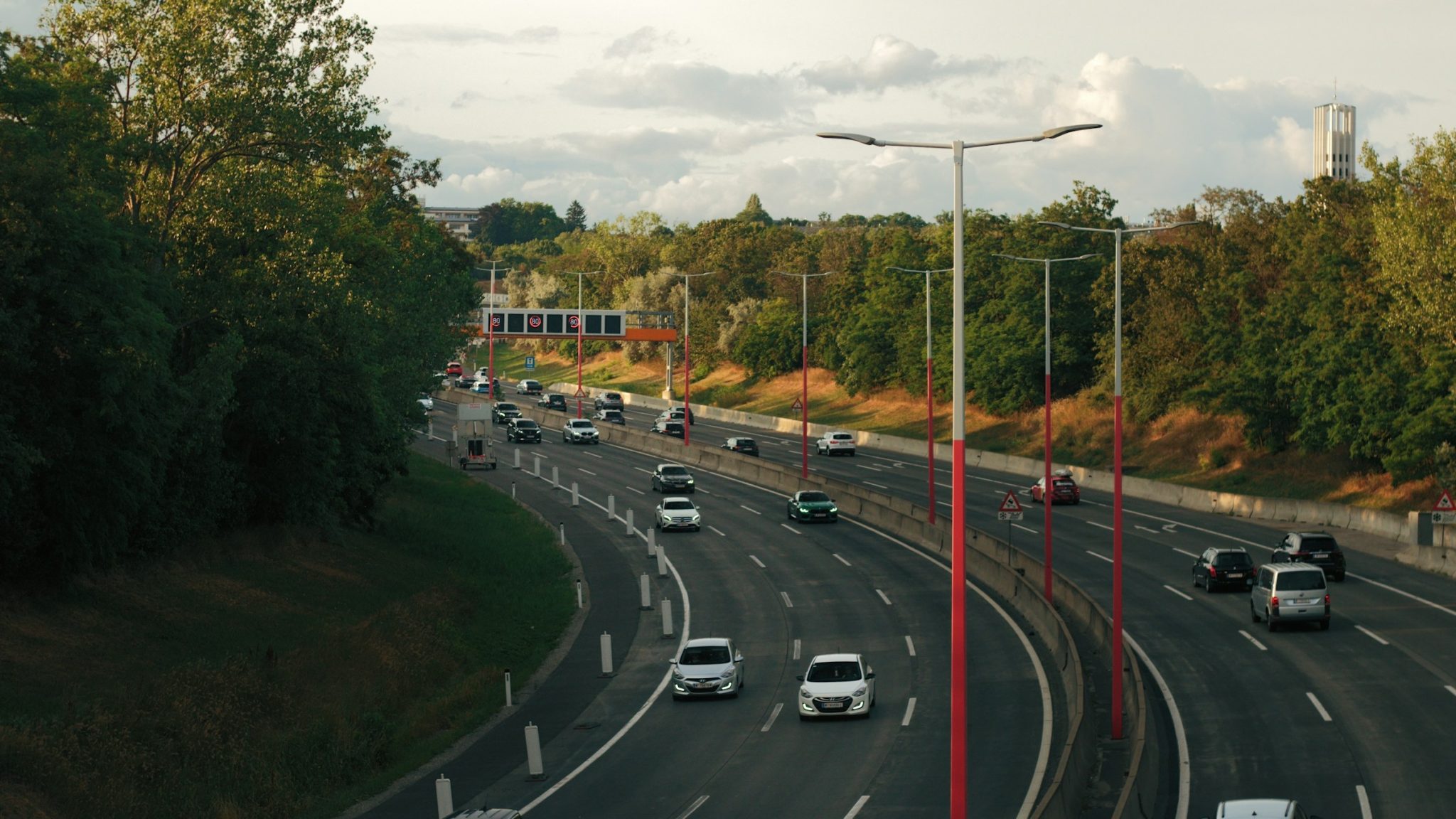 Understanding who can be held liable when a commercial vehicle causes a serious highway collision