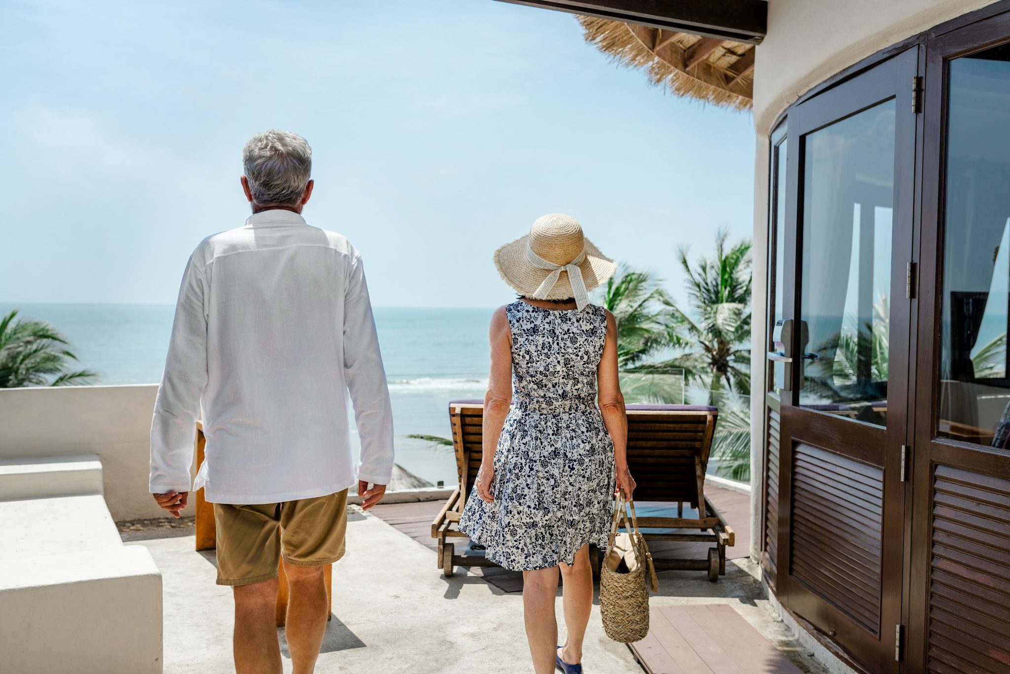 Dating while working remotely from another country