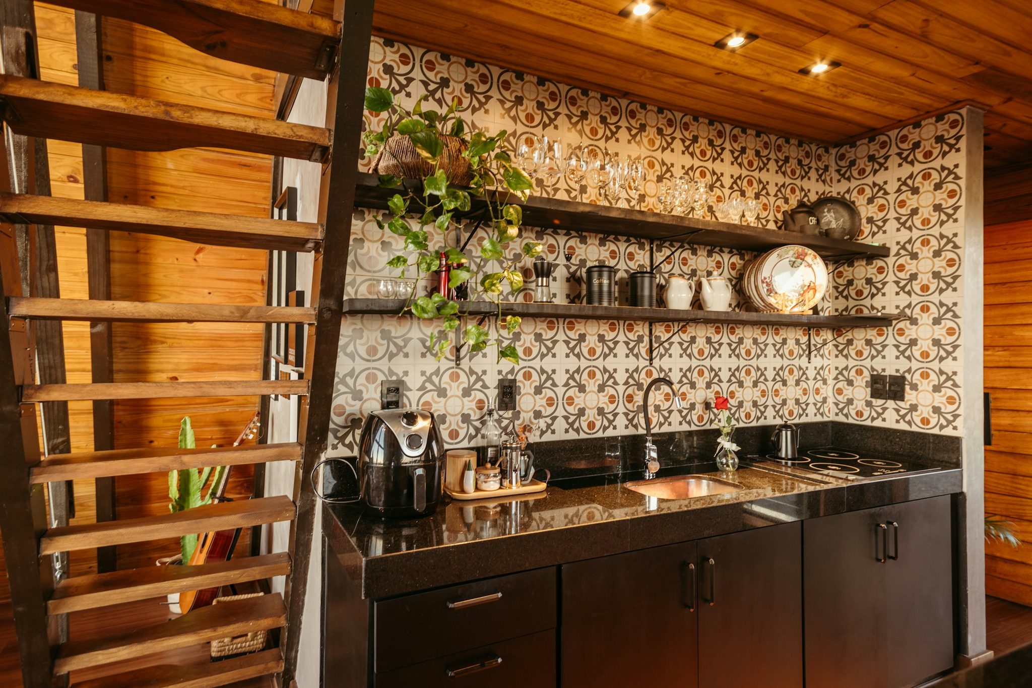 Roman mosaic tile vs ceramic tile: which option fits your aesthetic?